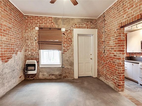 3rd image of 932 Bourbon St APT 6