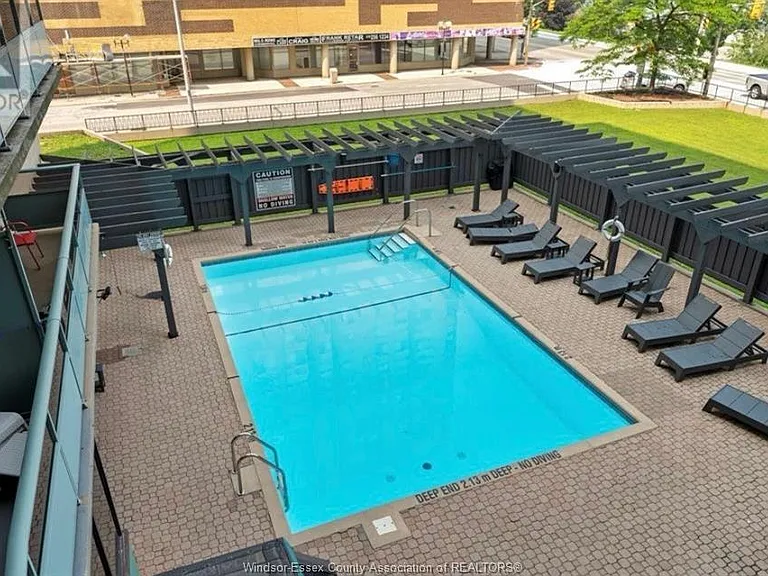 111 Riverside Dr E #107 — Photo 16