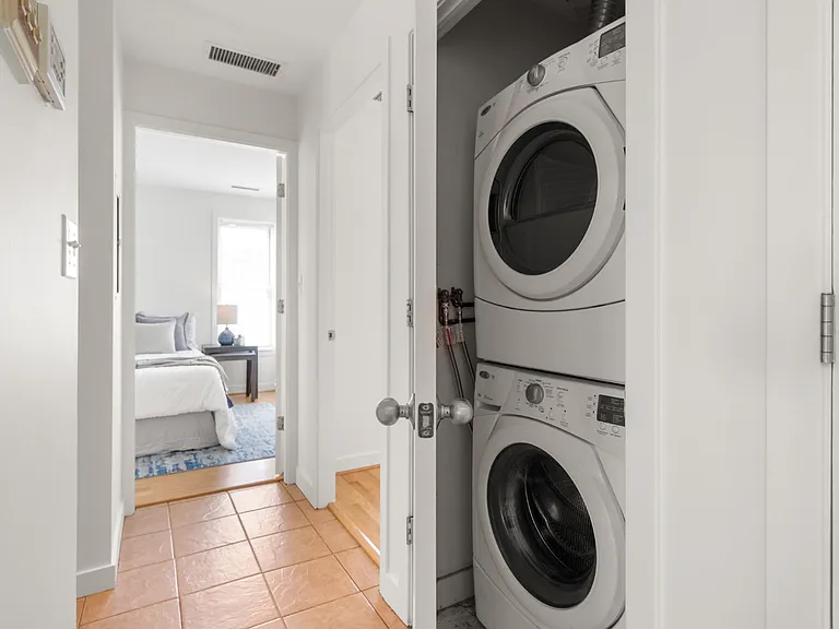 20 Chestnut St #406 — Photo 12