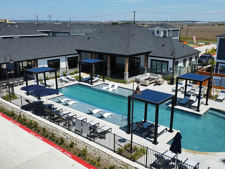 Villas at Creekside — Photo 8