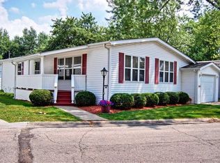 1089 Candlewood Rd, Elgin, IL 60123