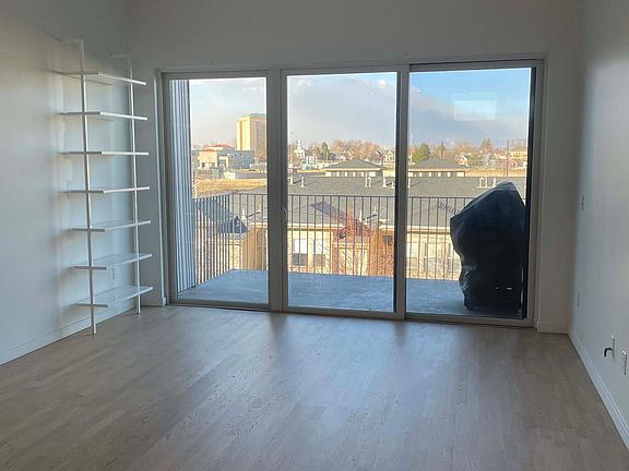 Living room, bookcase is permanent