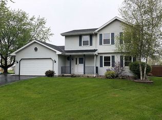 2602 Stonebridge Dr, Racine, WI 53404