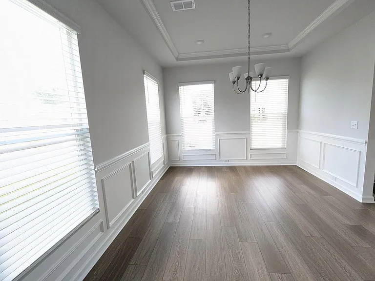 2076 Parish House Cir — Photo 4