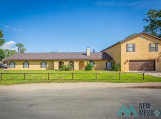 1102 N Country Club Cir, Carlsbad, NM 88220