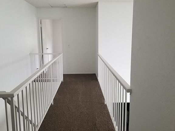 3rd image of 675 Woodcrest Dr APT A