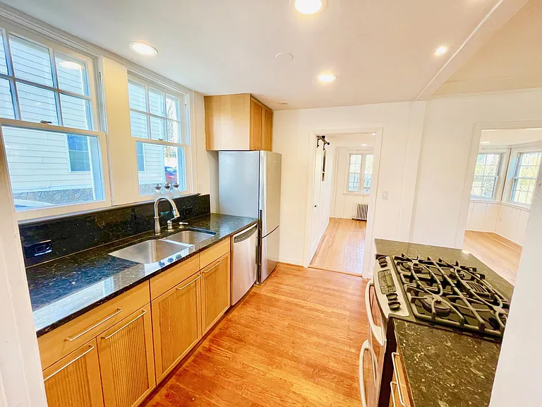 1309 N Glebe Rd — Photo 7