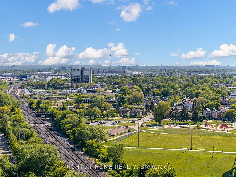 90 Park Lawn Rd #2316 — Photo 42