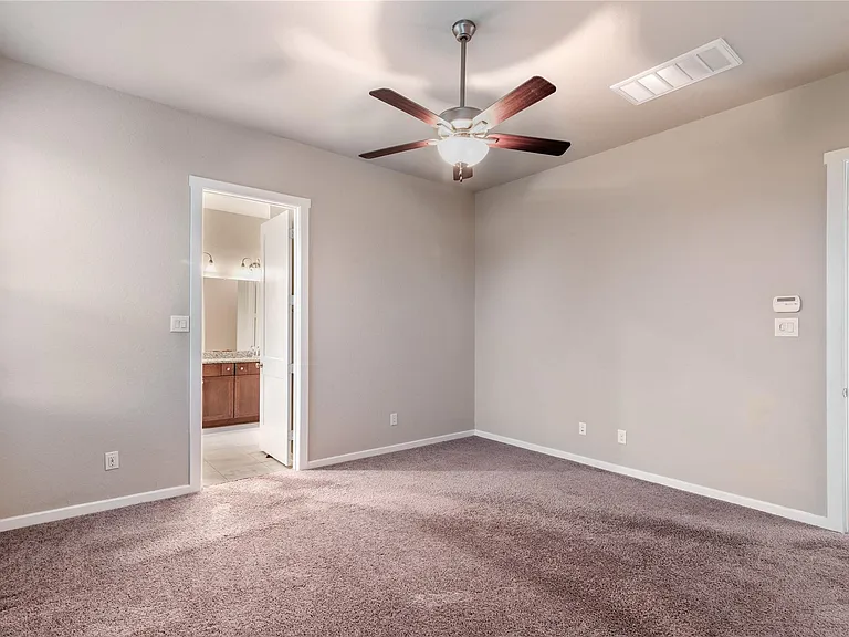 4702 Primrose Valley Ln — Photo 15