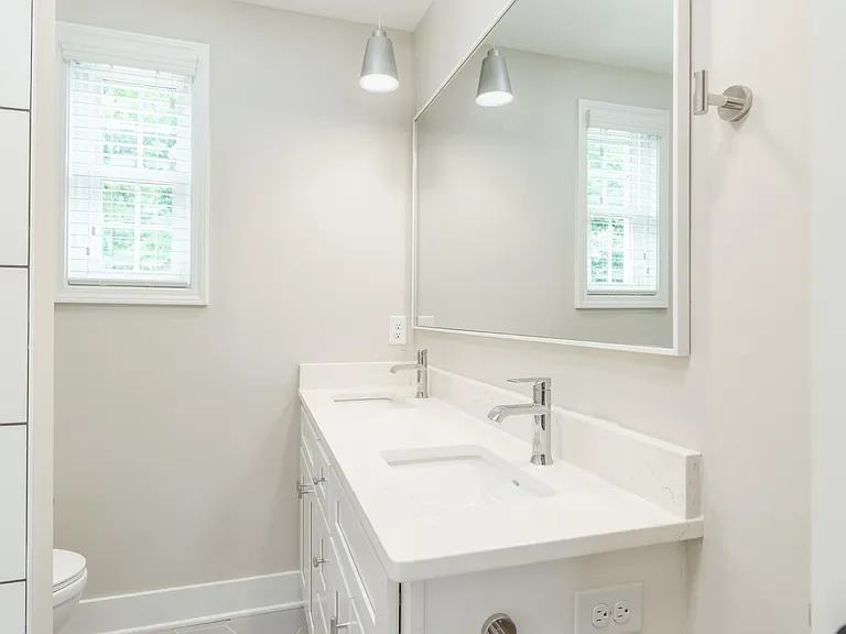 435 Wake St — Photo 10