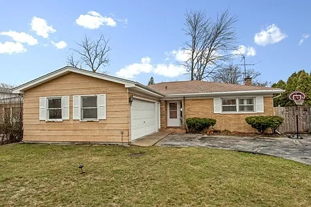 411 Sunset Dr photo 1