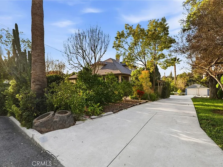 1200 Cedar Ave — Photo 43