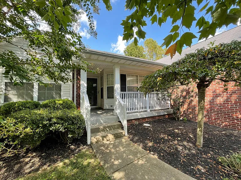 10715 Hickory Cove Ct — Photo 16