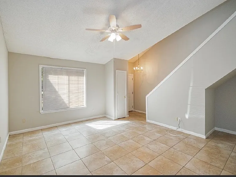 2912 Capital Park Dr — Photo 7