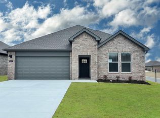 411 Cain Trl, Maumelle, AR 72113