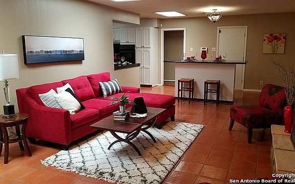 5th image of 516 Ventura Dr