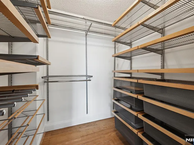 300 Winston Dr #2020 — Photo 14