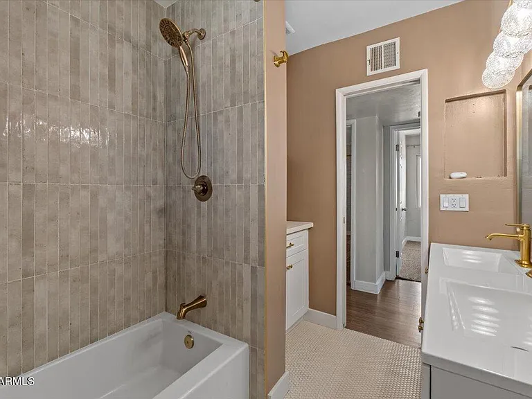 4517 N 10th Ave — Photo 21