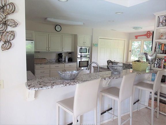 5th image of 14 Turnberry Ln