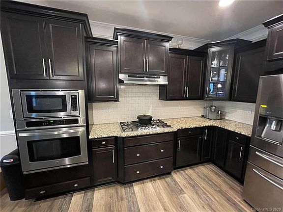 5th image of 9002 Loch Glen Way