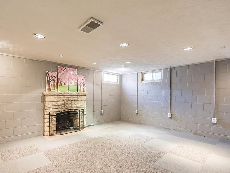 3775 J St — Photo 4