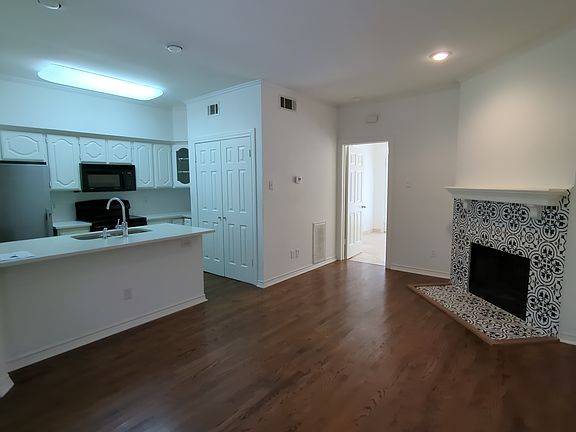 2nd image of 6318 Richmond Ave Unit 3104