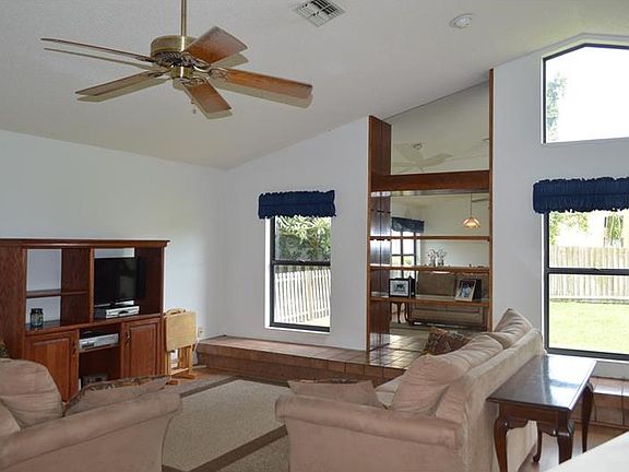 3rd image of 4107 Concord Way
