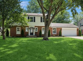 201 S Stratford Rd, Arlington Heights, IL 60004