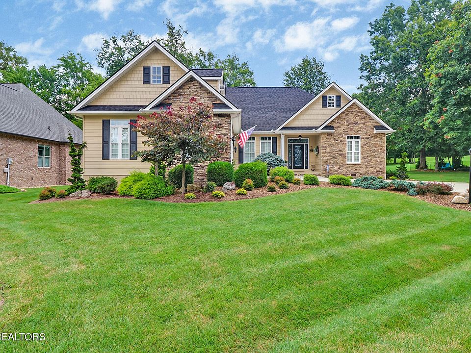 1st image of 237 Forest Hill Dr