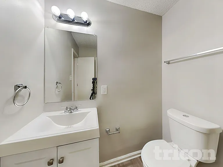 5818 Greenway Vista Ln — Photo 13