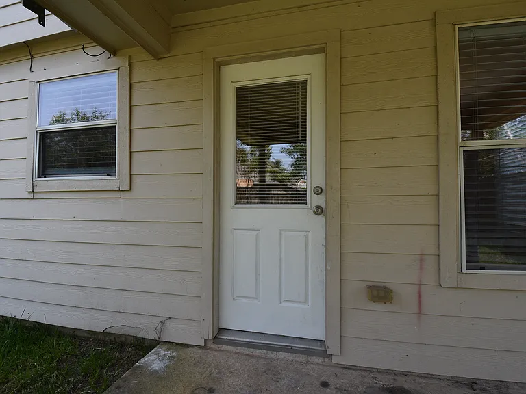21603 Falvel Lake Dr — Photo 40