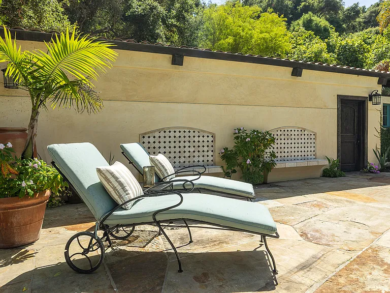 1493 Sycamore Canyon Rd — Photo 35