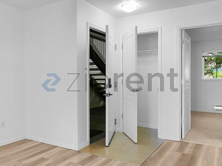 23420 SE Black Nugget Rd #A105 — Photo 2