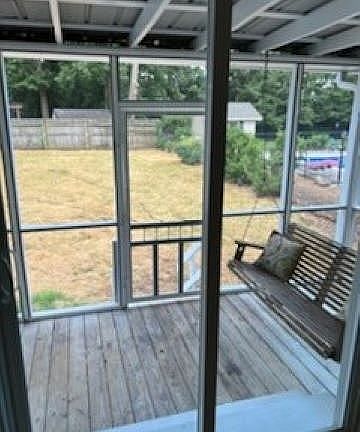 3rd image of 2613 W Hillview Dr