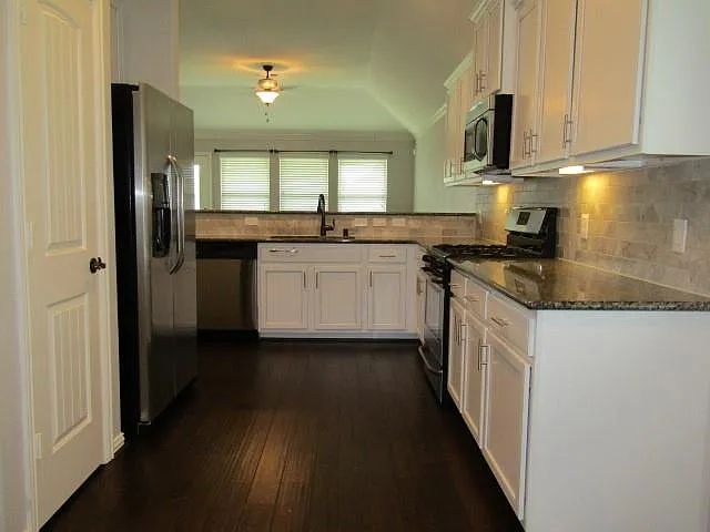 3902 Quiet Pines Ct — Photo 4