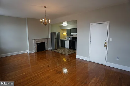 802 Cathedral St #5 Photo 1