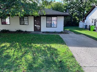 260 Washington Ave, South Lyon, MI 48178