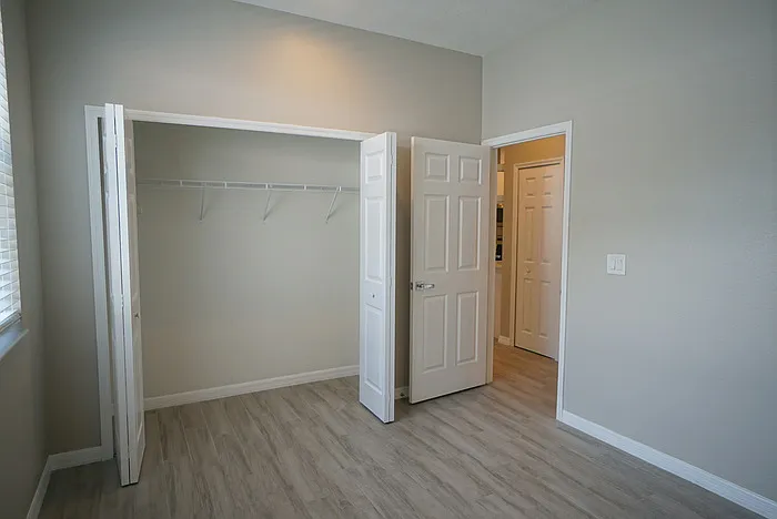 4104 N Thatcher Ave #B — Photo 7