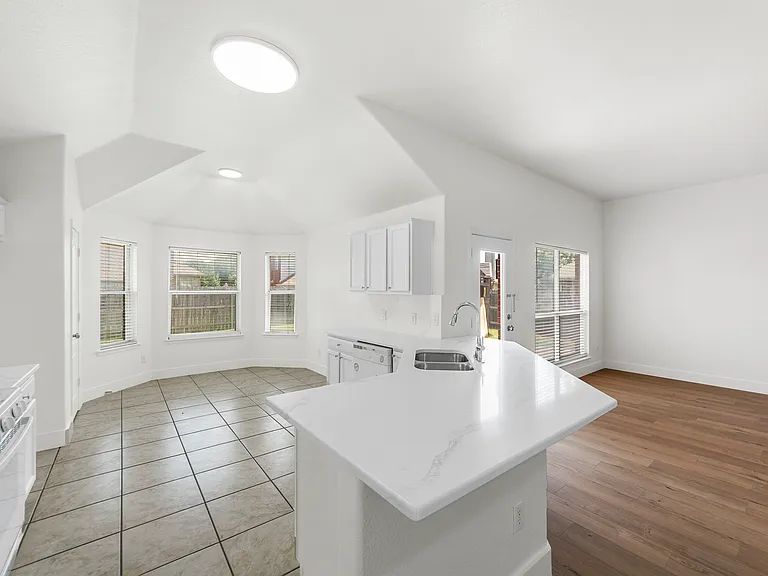 3004 Sweetleaf Dr — Photo 22