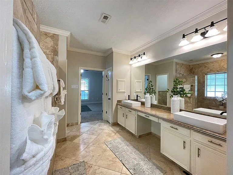 1715 Country Squire Dr — Photo 30