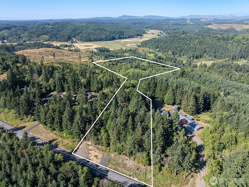 2nd image of 541 Centralia Alpha Road