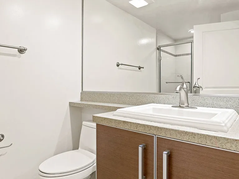 Spacious Bathroom