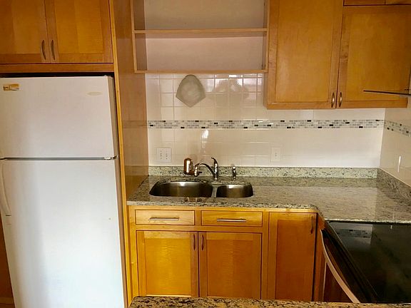 2nd image of 12 Commonwealth Ct APT 14