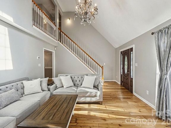 3rd image of 3223 Rheinwood Ct