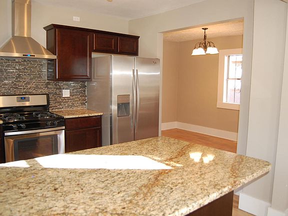kitchen breakfast bar