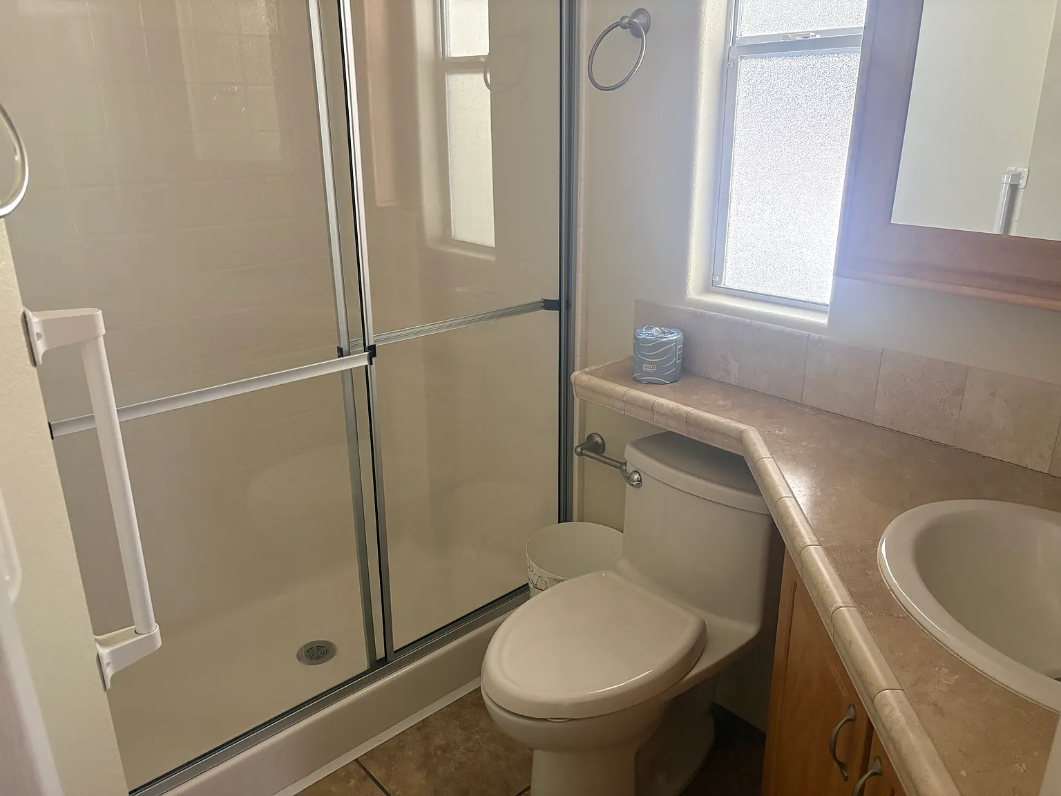 1 bed, 375 sqft, $1,400 — Photo 3