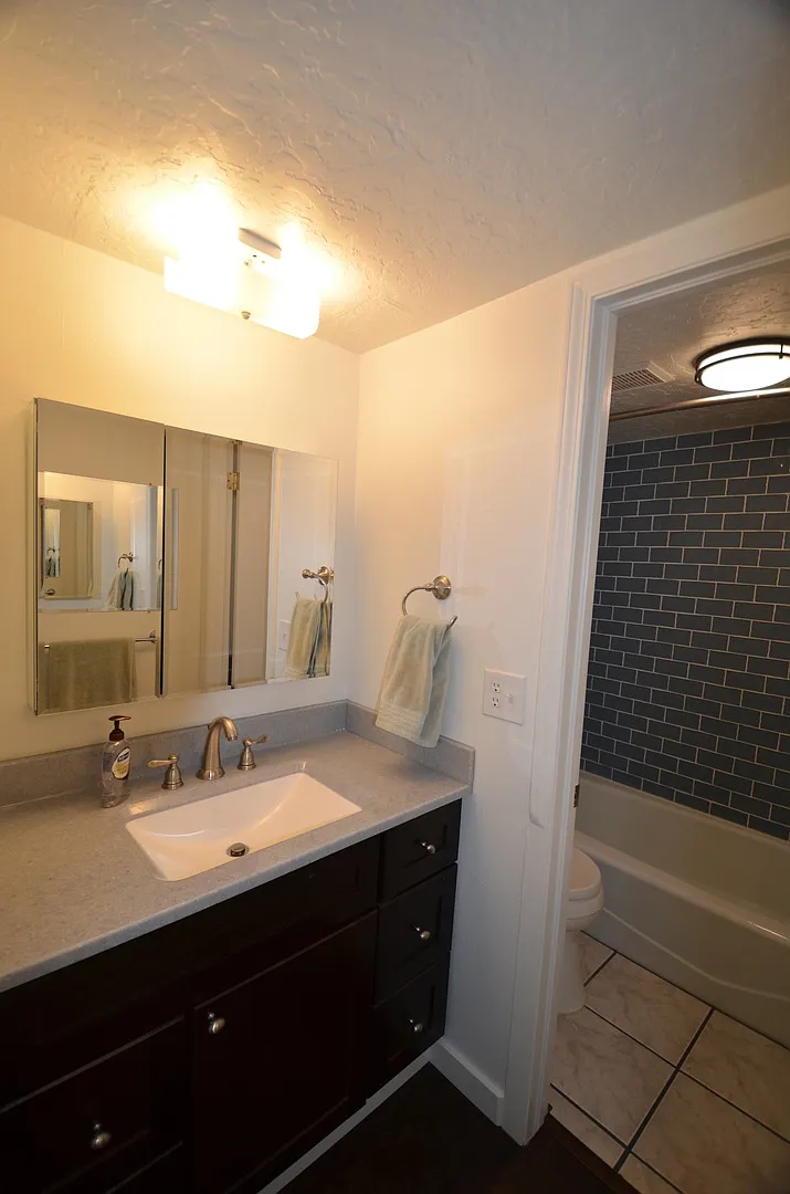 Heat Included! Dillon Valley East Condo! Unfurnished! Great Natural Light! — Photo 4