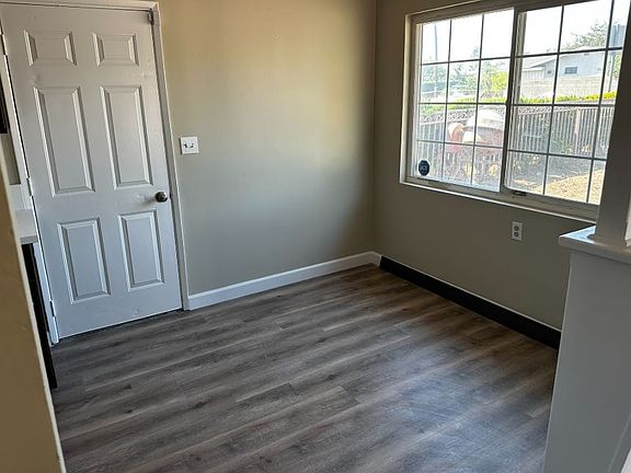 4th image of 4833 Kingsley St