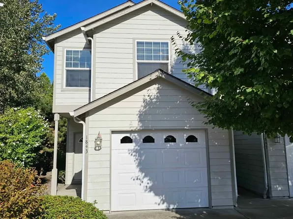1843 SW Hungry Hill Dr, Grants Pass, OR 97527