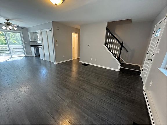 3rd image of 811 S Armour St